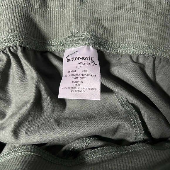 NWT ARMY GREEN BUTTER-SOFT STRETCH JOGGER PANTS - PETITE LARGE - Picture 5 of 5